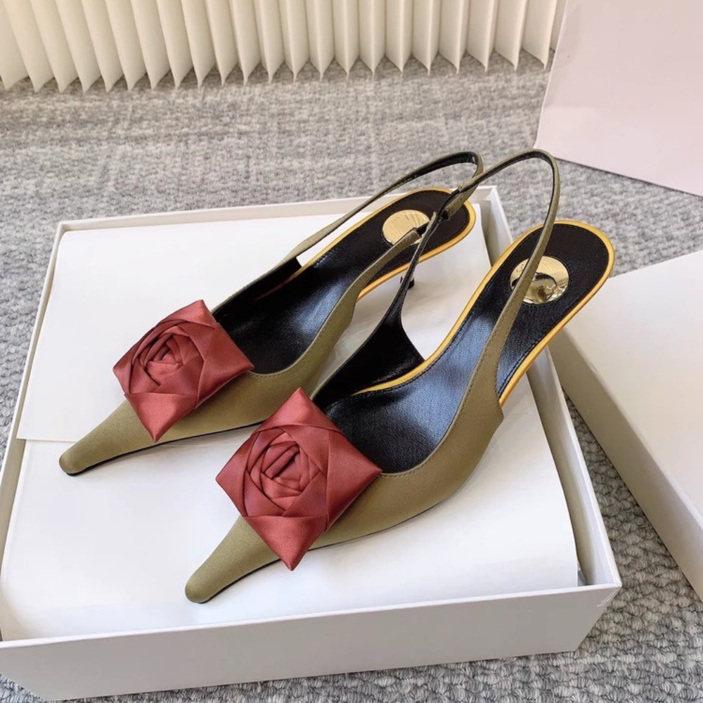 Zomer Dames Nieuwe Puntige San - Women Fashion Show recensie en prijs