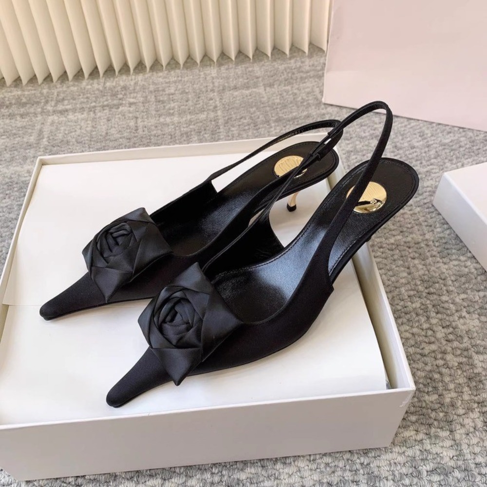 Zomer Dames Nieuwe Puntige San - Women Fashion Show recensie en prijs